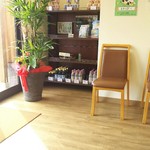 牛島商店 - 店内