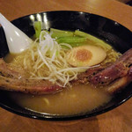 チャイナボイジャー - ブラックペッパーポーク麺◎