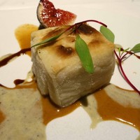 ラ ペ - 胡麻豆腐，黒無花果，青チーズ
