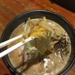 らーめん吉山商店 - 麺はこんな感じ