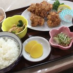 Tomarigi - からあげ定食¥800