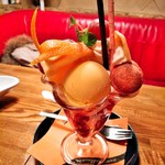 くろひげ - マンゴーパフェ
