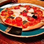 くろひげ - マルゲリータピザ