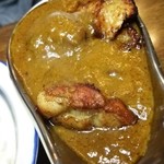 欧風カレー インディラ - チキンカレー中辛1380円のカレールー