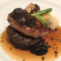 銀座 レカン - 黒毛和牛フィレ肉とフォワグラのポワレ “ロッシーニ”、黒トリュフのペリグーソース