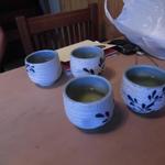 寿し寅 - 冷たいお茶、熱いお茶