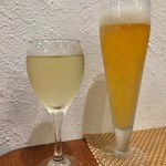 マルコ 102 - ハウスワイン白。なみなみと注いでくれました