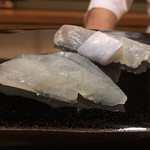 日本橋蛎殻町 すぎた - 身にざらつきがほのかに感じられ、仄か乳化したような脂を感じる皮剥。