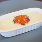 L'Octave Hayato KOBAYASHI - ランチコース 5598円 の信州サーモンのタルタル、スモーククリーム、イクラ、花