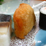 みやこ屋 - 鯖寿司、いなり、巻寿司の３種盛　鯖は苦手なんですけど頑張って食べました　08/09