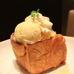 あおい珈琲 岡崎本店 - 生クリームとアイスがたまらない