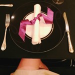 ガストロノミー ジョエル・ロブション - ピンクのリボンが可愛い♡では、いただきます(*^_^*)