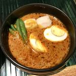 スペシャルカレー770円+今日の野菜130円トッピング900円