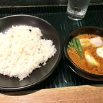 スペシャルカレー770円+今日の野菜130円トッピング900円