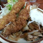 馬場南海 - エビフライとしょうが焼きのアップ