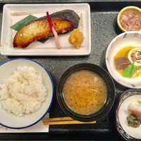 日本料理 魚久 本店 - 銀だら京粕漬定食 1,566円（税込）