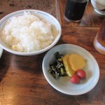 高森田楽保存会 - ご飯には勿論名物の高菜のお漬物が添えられてました。