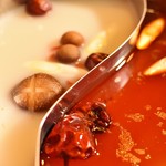 A. Combination of Sichuan spicy soup and collagen hot water soup