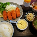 ごはんの時間 - カキフライ定食¥900