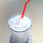 Cafe 自休自足 - ドリンク写真:利尻島限定乳酸飲料「ミルピス」のしゅわしゅわ炭酸ジュースはお子様から大人まで大人気❢
