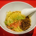 おどるタンタン麺 - 汁なし担々麺 赤 680円