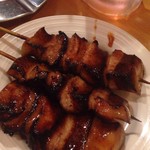 もつ焼き 三朝 - あぶら（100円）