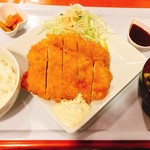 すみれ食堂 - チキンカツ定食 850円