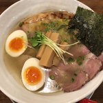 麺作 赤シャモジ - 
      うまシャモジ 塩『特製淡麗塩らーめん』880円