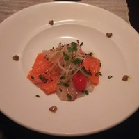 藤右ェ門 栄 - 先付(自家製スモークサーモンと鮃のカルパッチョ、アメーラビーンズ添え)♪