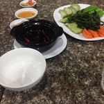 Quan An 46 - 茹で野菜とつけダレ