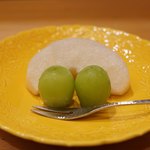 赤坂 詠月 - シャインマスカット、梨