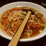 上海華龍 - 【2017.10.20(金)】本日のランチ①(特製もやしラーメン＆五目チャーハン)780円