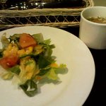 キッチンきむら - ハンバーグセットのサラダとスープ