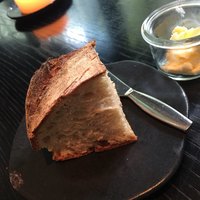 ラ・ボンヌターブル - 