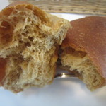 日比谷松本楼 - 半分に割ってみました