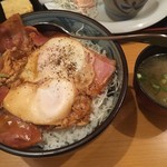 すすきの食堂  - ベーコンエッグ丼650円