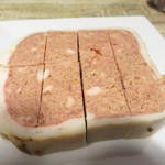 肉山 福岡 - 豚肉と鶏レバーのパテ。