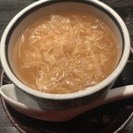Suiren - フカヒレの極上スープのラーメン。
