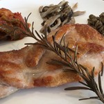 ワインとフランス家庭料理 ココット - 国産若鶏モモ肉のロースト