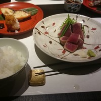 ぎんざ 一二岐 - 鰹の藁焼き