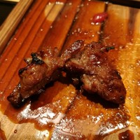 焼肉トラジ 大阪ヒルトンプラザ ウエスト店 - きめ細かい肉質と旨味で、やっぱり一番好みのロース