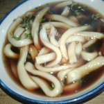 信濃屋 - あったかいうどん。2011/3　暑い日、寒い日、素材は同じでも味が微妙に違って美味しい