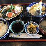 鏡山温泉茶屋 美人の湯 - ミニ海鮮丼と天ぷら定食＝１２９０円