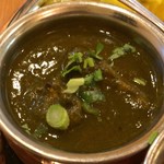 やっぱりインディア - ポークカレー（ほうれん草ソース）