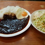 MASH - 黒カレーとサラダ