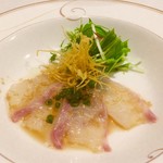 GINZA芳園 - ひと皿目の真鯛のカルパッチョ