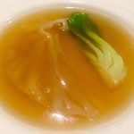 GINZA芳園 - フカヒレ姿煮スープ。スープがさっぱりしていて美味しい