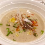 GINZA芳園 - 担々麺。濃厚なスープ クリーミーな胡麻風味でとても美味しかった