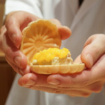 銀座 しのはら - フォアグラマンゴー最中