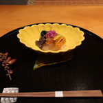 日本料理 幸庵 - 平貝炙りと雲丹の加減酢ジュレがけ